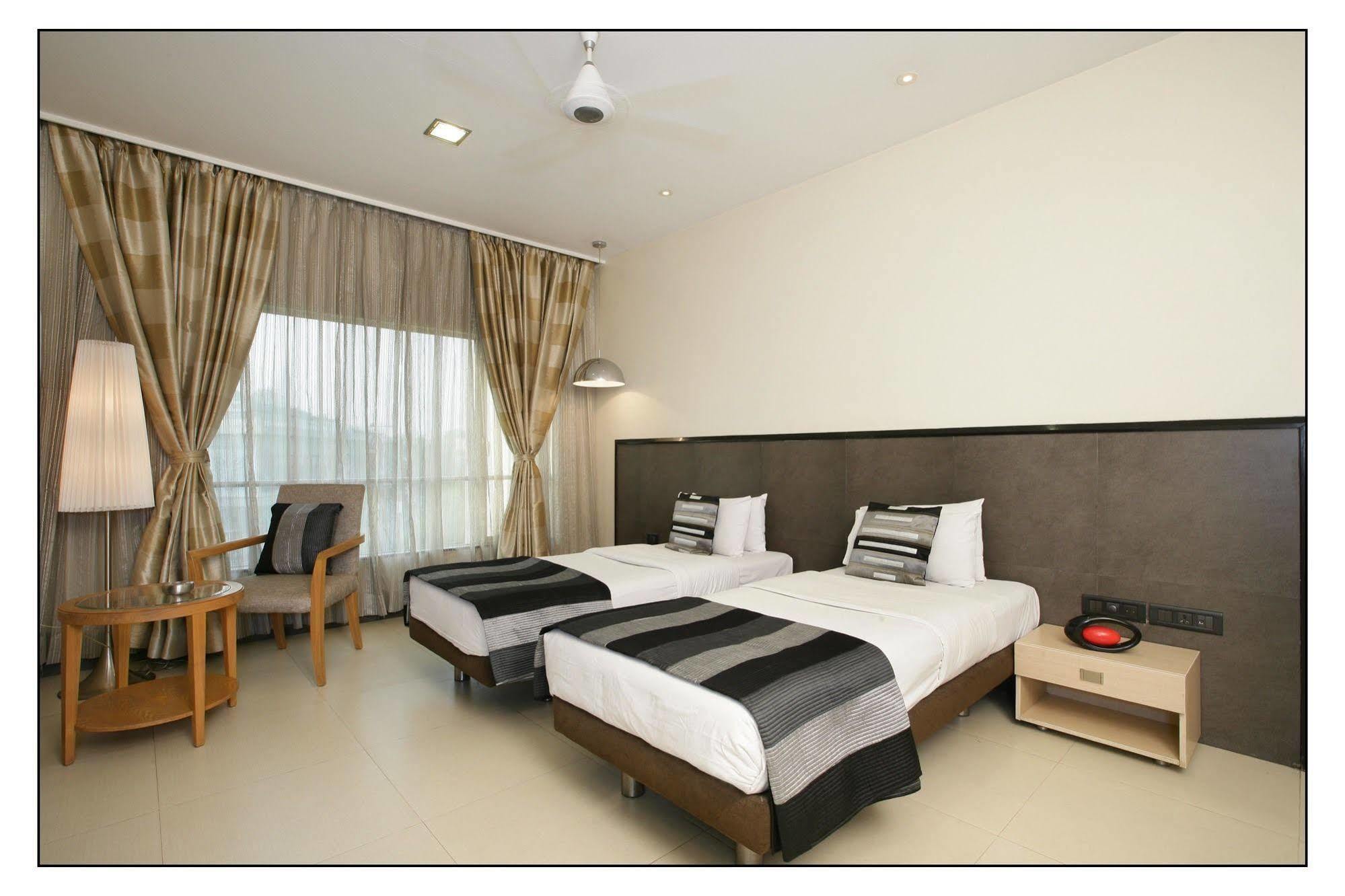 The Sirona Hotel Pune Exterior photo