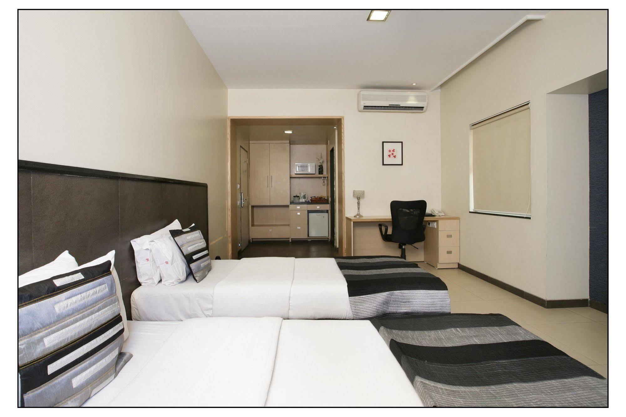 The Sirona Hotel Pune Exterior photo