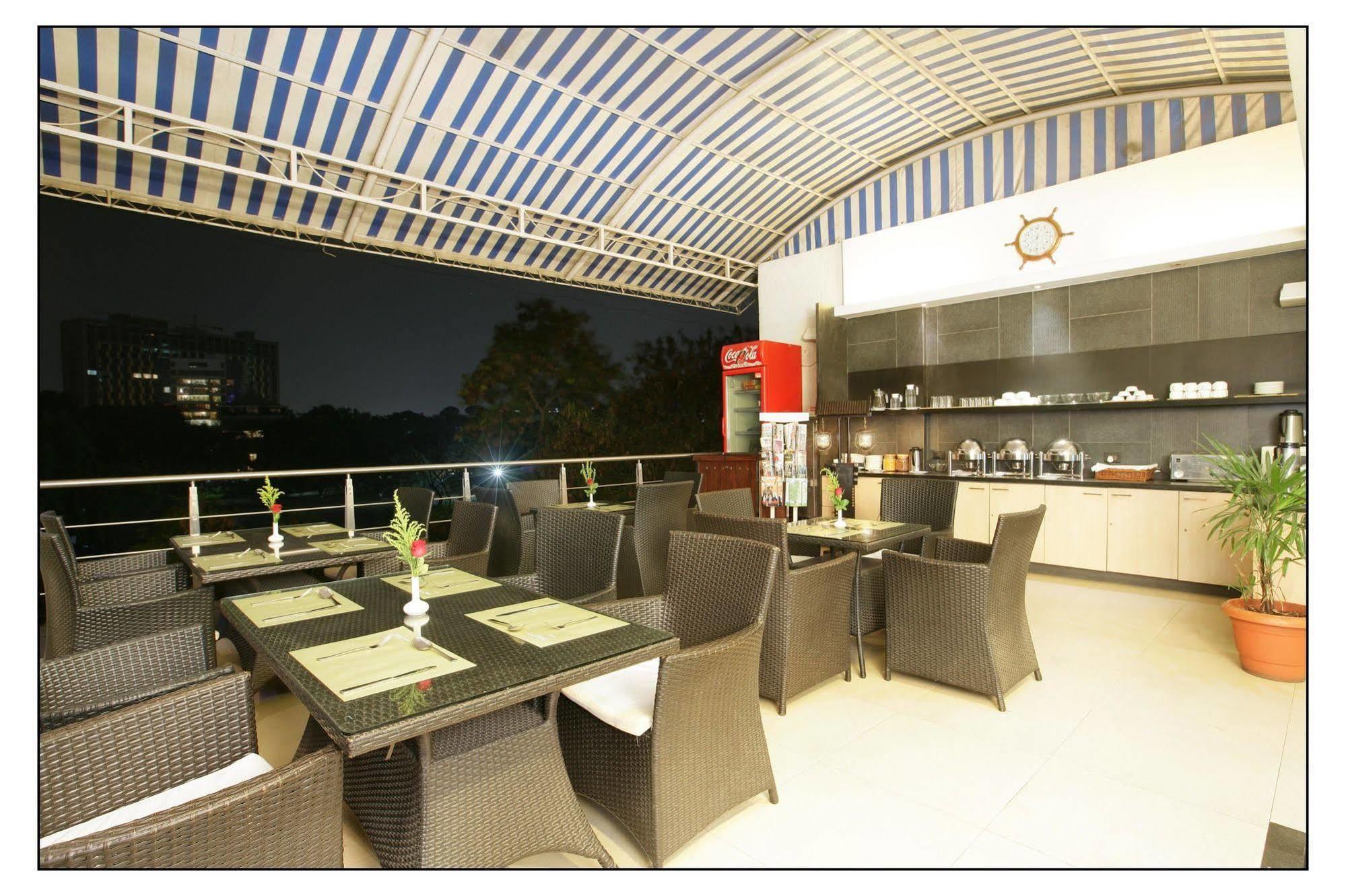 The Sirona Hotel Pune Exterior photo