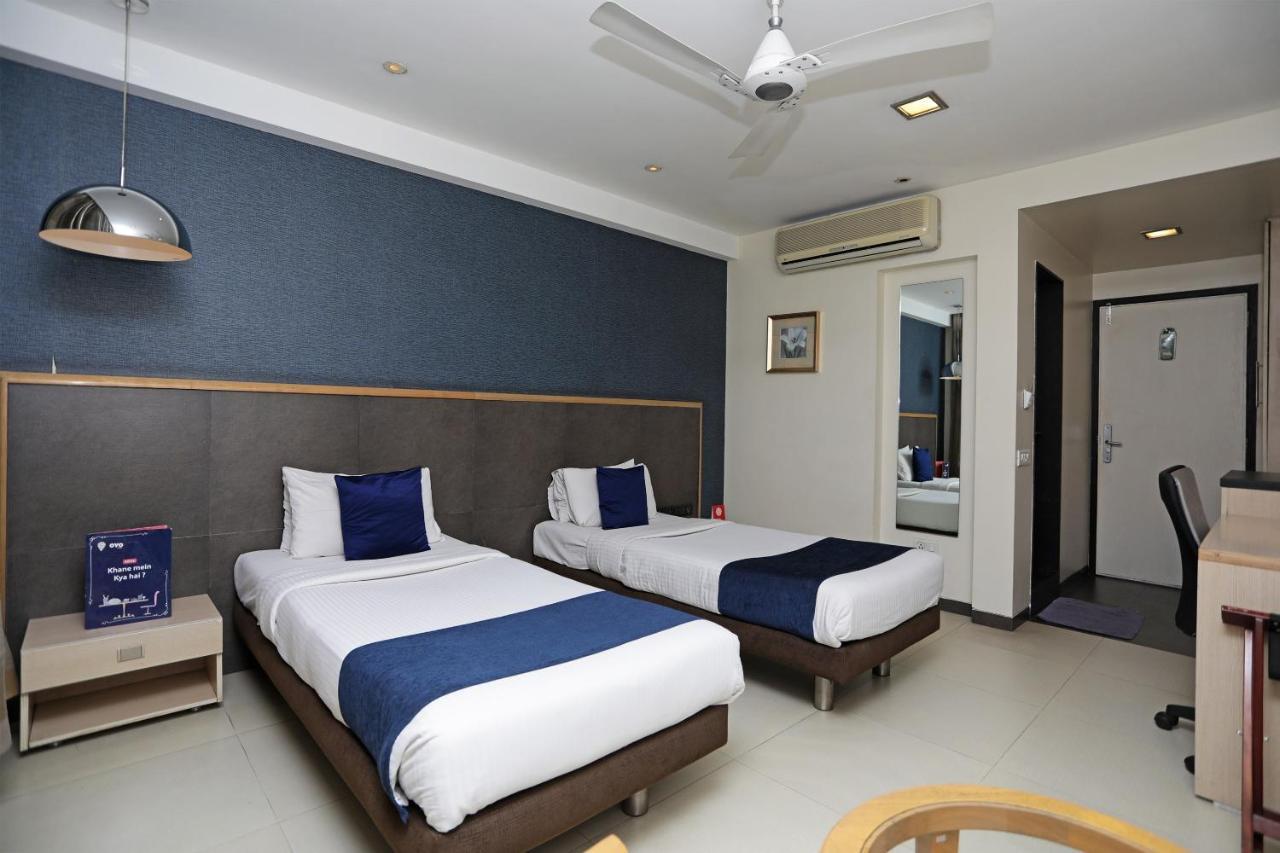 The Sirona Hotel Pune Exterior photo